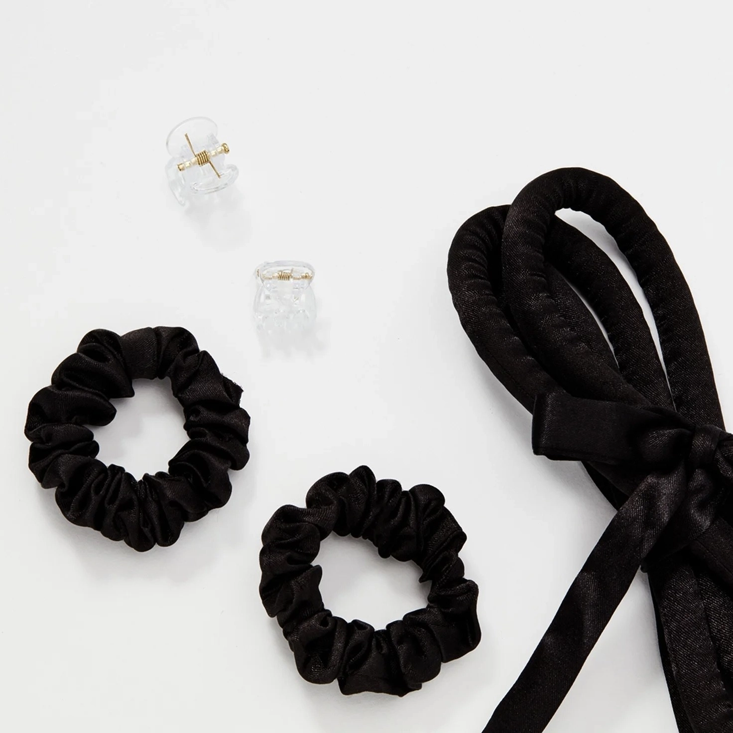 Мягкие бигуди "Комплект jillas slim elegant черный" по цене 1&nbsp;390 ₽ для волос От каре до пояса