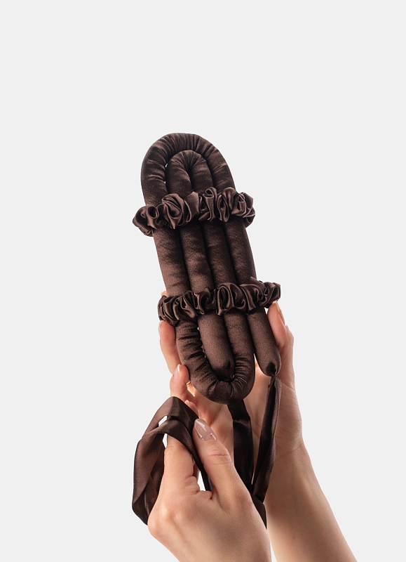 Мягкие бигуди из лебяжего пуха "Комплект jillas mini elegant коричневый" по цене 1&nbsp;590 ₽, размеры 235х85х40, для волос От плеч до пояса