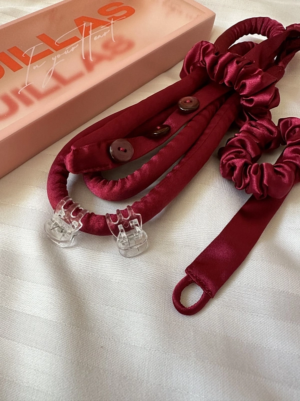 Мягкие бигуди из лебяжего пуха "Комплект jillas slim elegant с пуговицами, бордовый" по цене 1&nbsp;490 ₽, размеры 205х85х25, для волос От каре до пояса