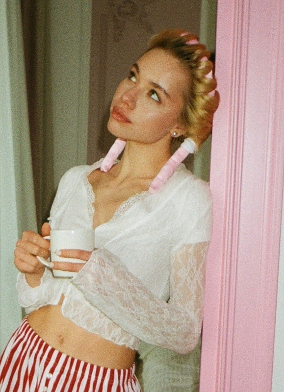 Мягкие бигуди из лебяжего пуха "Комплект jillas classic lite розовый" по цене 690 ₽, размеры 200х150х40, для волос От лопаток до пояса