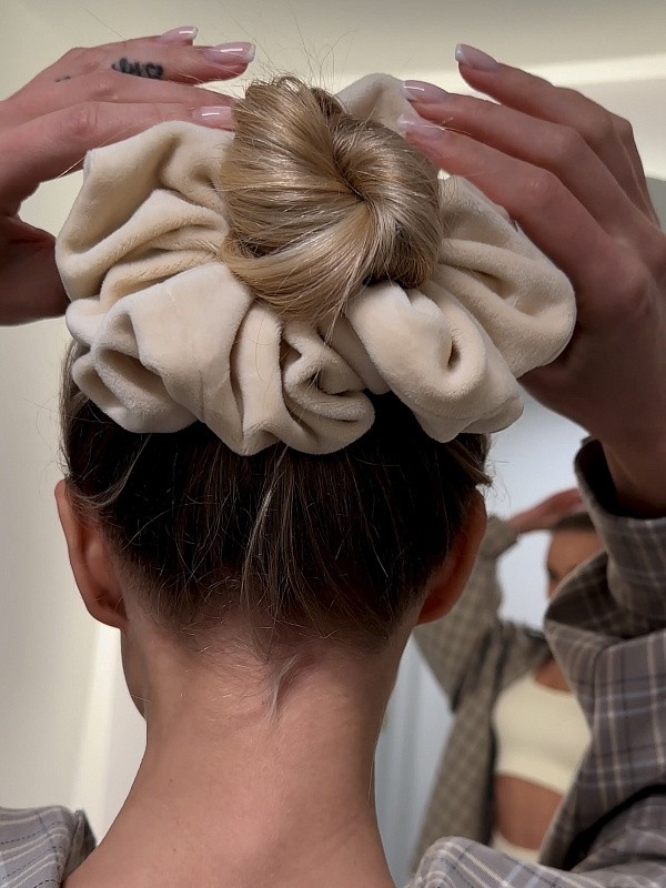 Резинка для волос jillas из велюра, L, бежевый