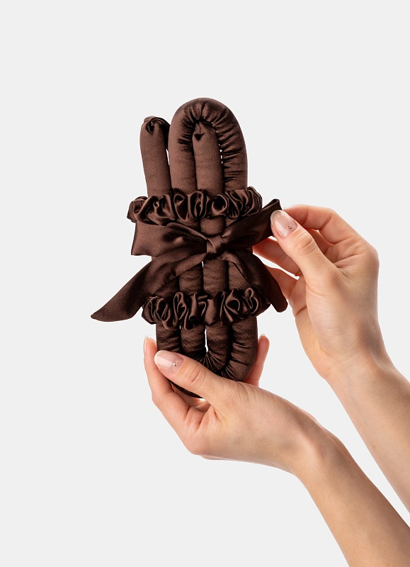 Мягкие бигуди из лебяжего пуха "Комплект jillas mini elegant коричневый" по цене 1&nbsp;590 ₽, размеры 235х85х40, для волос От плеч до пояса