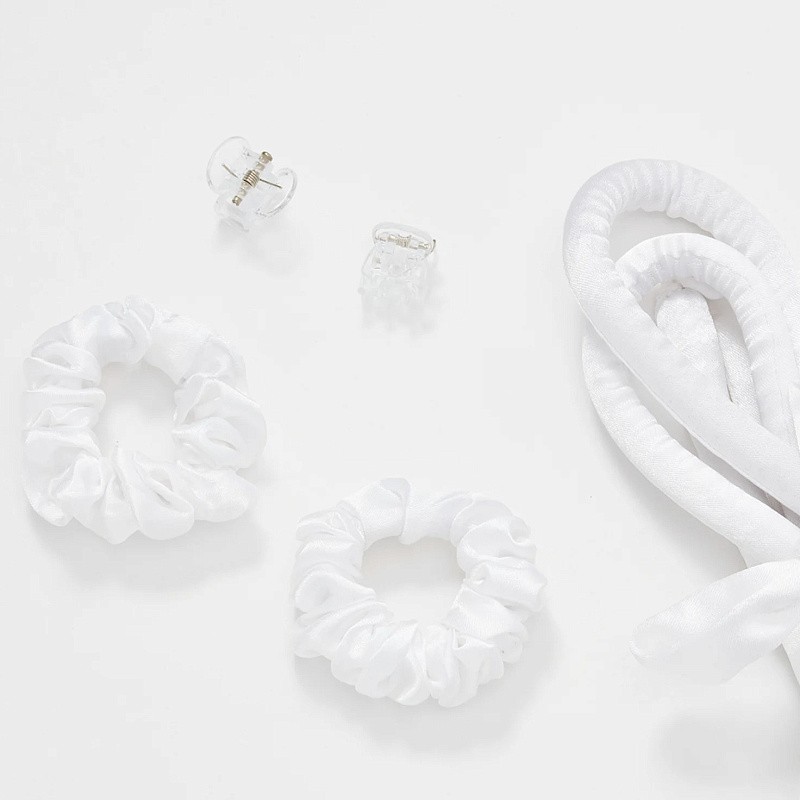 Мягкие бигуди из лебяжего пуха "Комплект jillas slim elegant белый" по цене 1&nbsp;390 ₽, размеры 205х85х25, для волос От каре до пояса