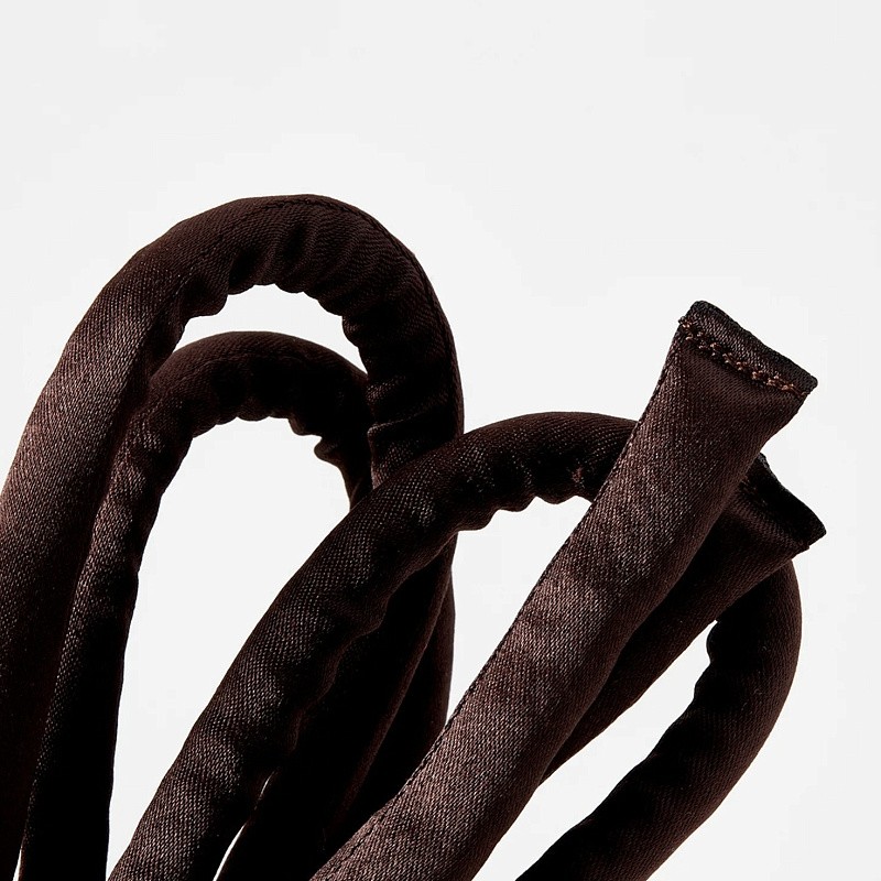 Мягкие бигуди из лебяжего пуха "Комплект jillas slim lite коричневый" по цене 690 ₽, размеры 200х150х25, для волос От каре до пояса