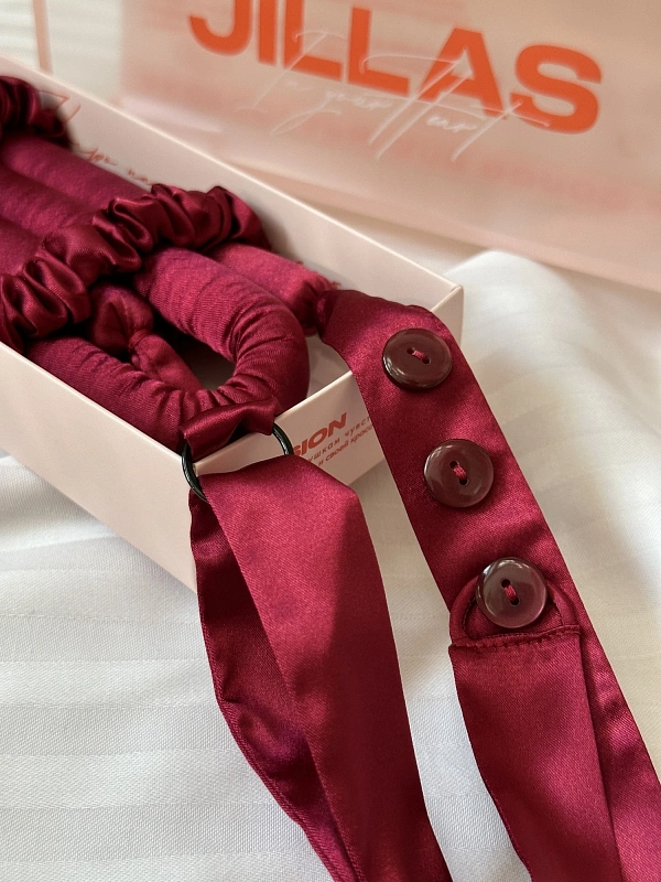 Мягкие бигуди из лебяжего пуха "Комплект jillas mini elegant с пуговицами, бордовый" по цене 1&nbsp;890 ₽, размеры 235х85х40, для волос От плеч до пояса