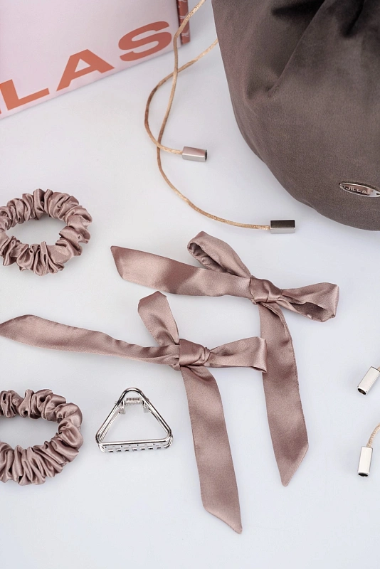 Мягкие бигуди из лебяжего пуха "Набор jillas for sleep, капучино" по цене 2&nbsp;990 ₽, размеры 215х175х75, для волос От плеч до пояса