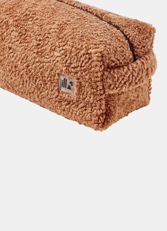 Косметичка jillas плюшевая, M, светло-коричневый по цене 1&nbsp;990 ₽, размеры 300х200х30