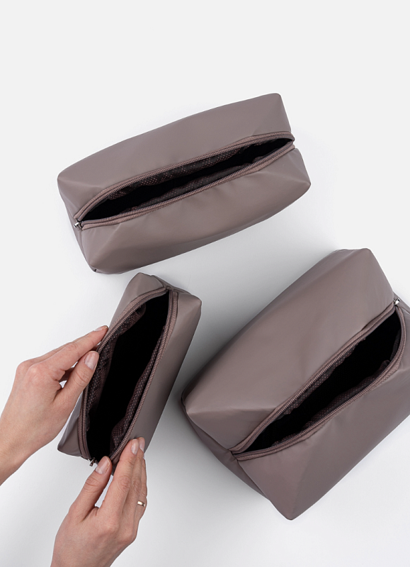 Косметичка jillas из искусственной кожи, S, серый по цене 1&nbsp;690 ₽, размеры 300х200х30