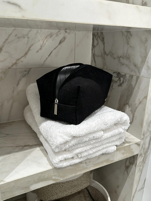 Косметичка jillas джинсовая, черный по цене 1&nbsp;890 ₽, размеры 300х200х30