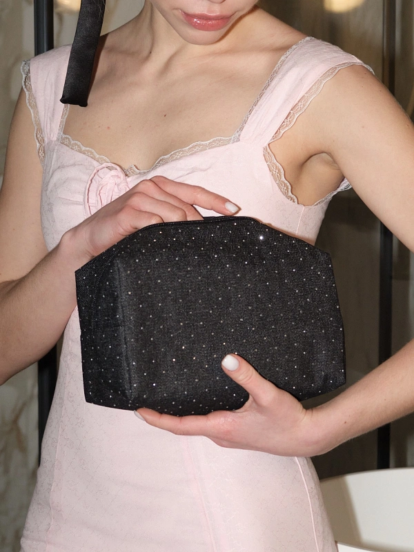 Косметичка jillas джинсовая со стразами, черный по цене 1&nbsp;890 ₽, размеры 300х200х30