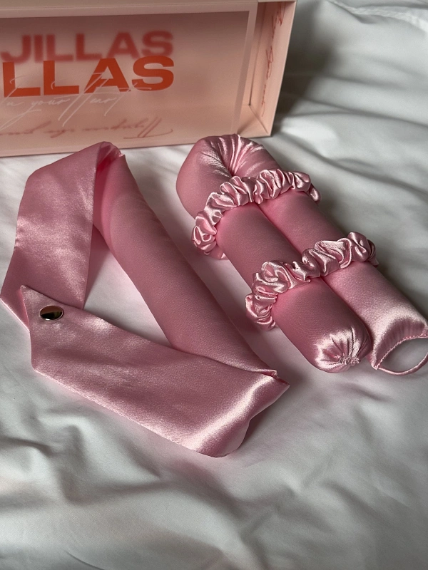 Мягкие бигуди из лебяжего пуха "Комплект jillas unicorn (34/420), розовый" по цене 1&nbsp;990 ₽, размеры 255х105х50, для волос От лопаток до пояса