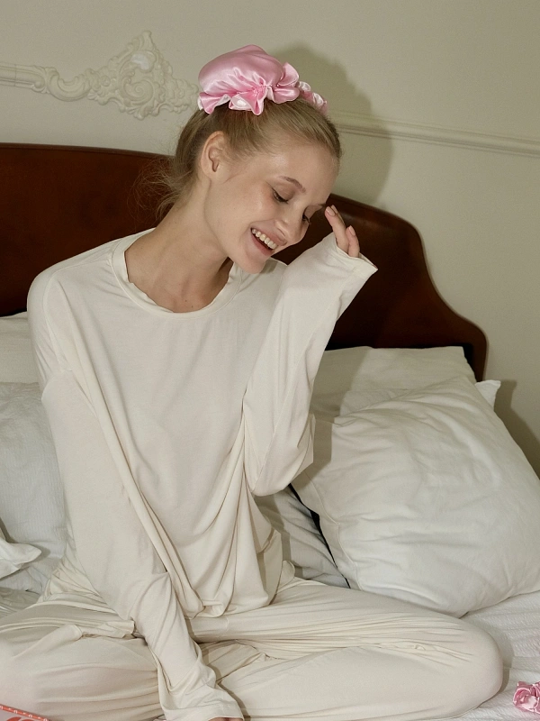 Мягкие бигуди из лебяжего пуха "Комплект jillas classic compact розовый" по цене 1&nbsp;990 ₽, размеры 250х100х45, для волос От лопаток до пояса