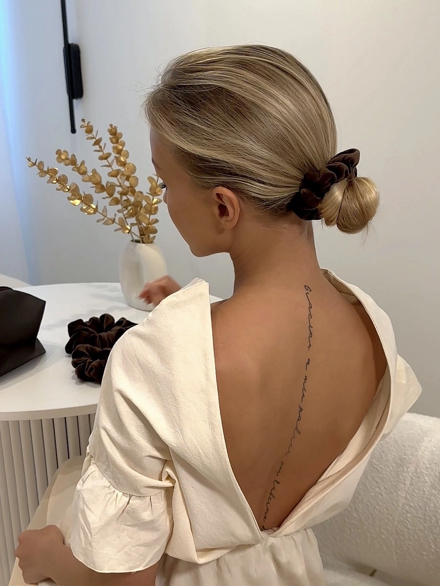 Резинки для волос jillas из велюра, 2шт (S и M), коричневый по цене 990 ₽