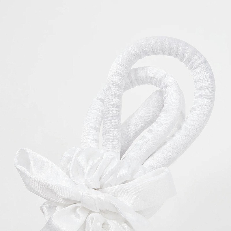 Мягкие бигуди из лебяжего пуха "Комплект jillas slim elegant белый" по цене 1&nbsp;390 ₽, размеры 205х85х25, для волос От каре до пояса