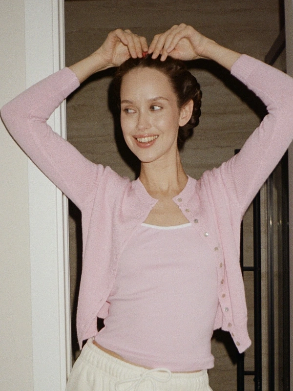 Мягкие бигуди из лебяжего пуха "Комплект jillas slim compact 2.0, красный" по цене 1&nbsp;890 ₽, размеры 205х85х25, для волос От каре до пояса