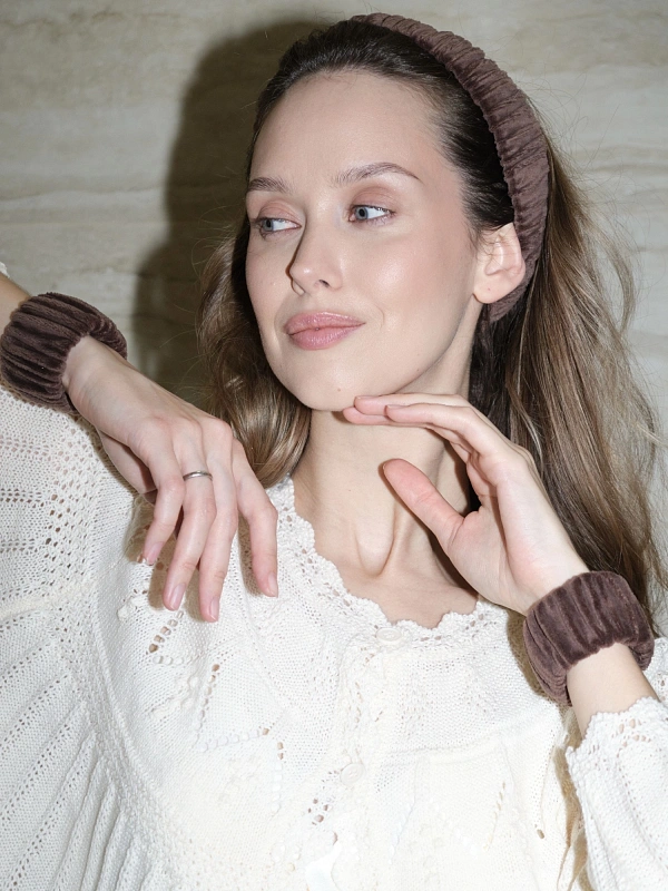 Набор повязок для умывания jillas из велюра, коричневый, 4,5 см - аксессуар для локонов по цене 1&nbsp;290 ₽, материал Синтетическая ткань