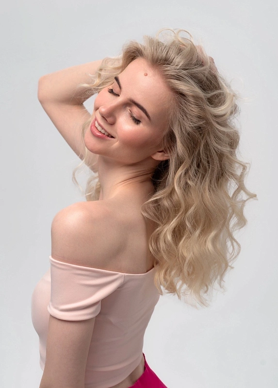 Мягкие бигуди из лебяжего пуха "Комплект jillas slim розовый" по цене ₽1,390, размеры 205х85х25, для волос От каре до пояса