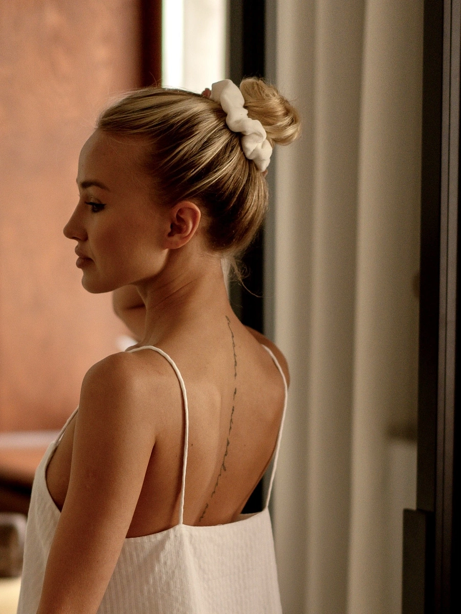 Резинки для волос jillas из велюра, 2шт (S и M), белый по цене 990 ₽