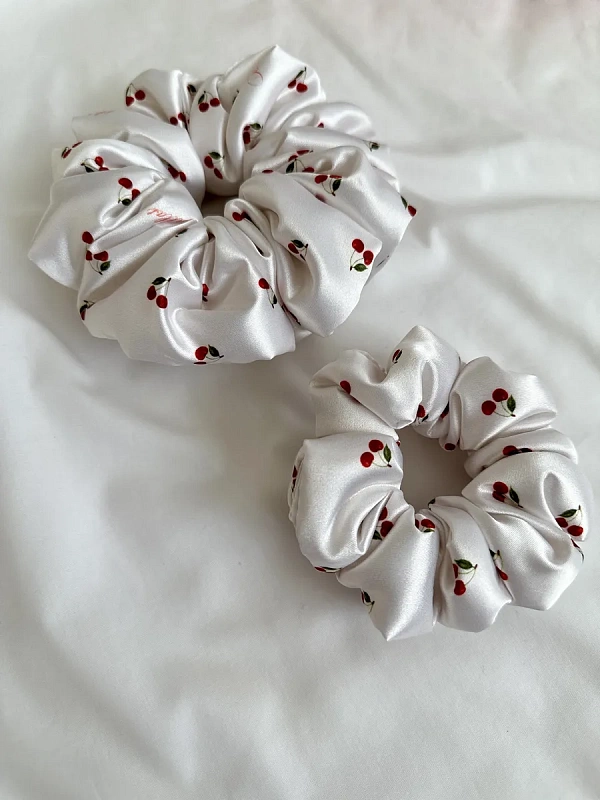 Резинки для волос jillas объемные, 2шт (M и L), вишня на бежевом