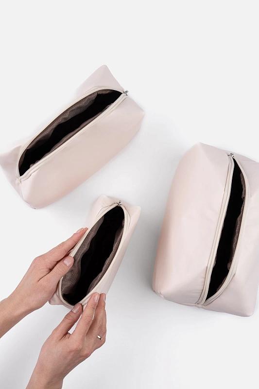 Косметичка jillas из искусственной кожи, L, бежевый по цене 1&nbsp;990 ₽, размеры 350х250х30