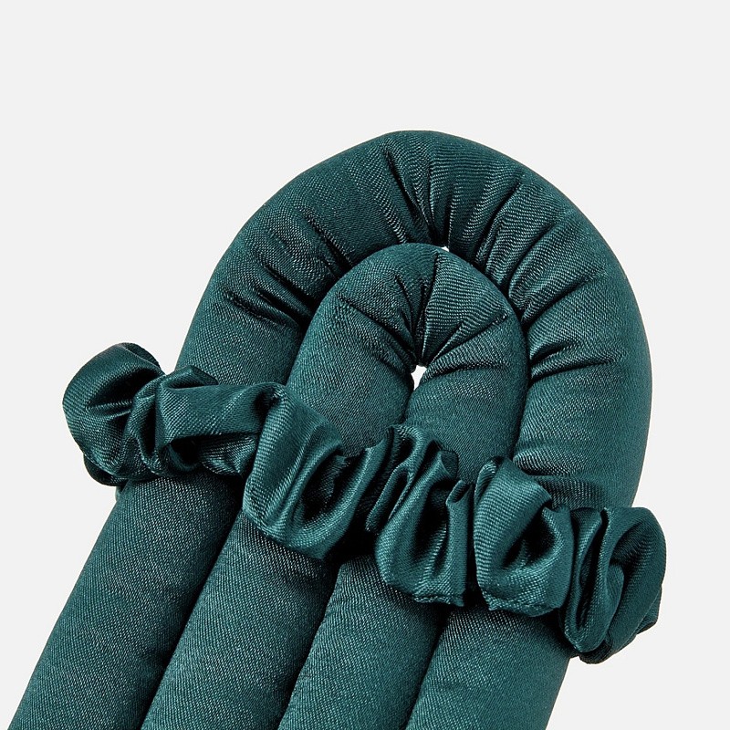 Мягкие бигуди из лебяжего пуха "Комплект jillas mini изумрудный" по цене 1&nbsp;390 ₽, размеры 235х85х40, для волос От плеч до пояса