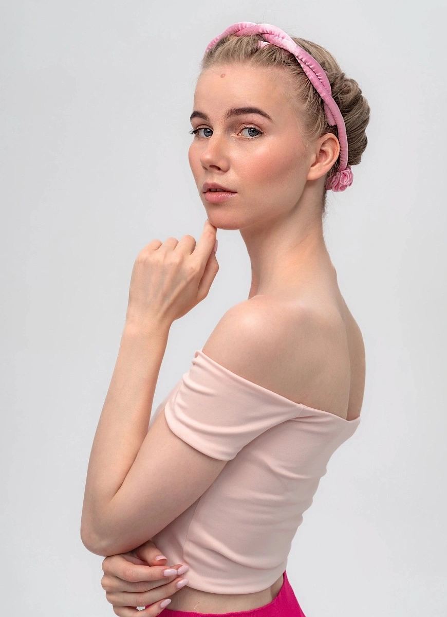 Мягкие бигуди "Комплект jillas slim розовый" по цене 1&nbsp;390 ₽ для волос От каре до пояса