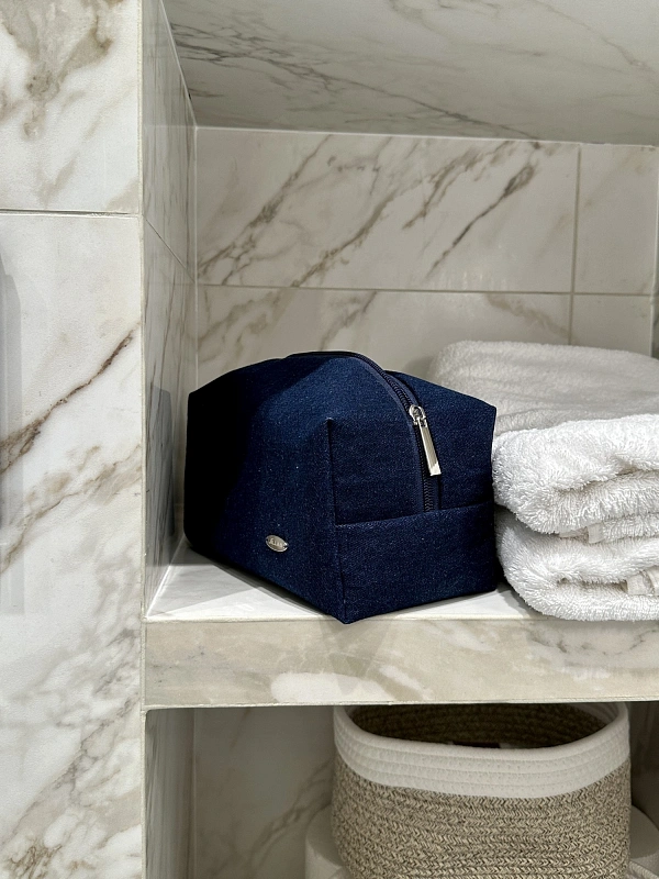 Косметичка jillas джинсовая, темно-синий по цене 1&nbsp;890 ₽, размеры 300х200х30