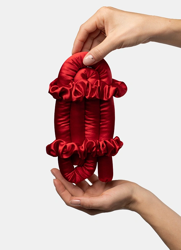 Мягкие бигуди из лебяжего пуха "Комплект jillas classic красный" по цене ₽1,390, размеры 255х105х50, для волос От лопаток до пояса