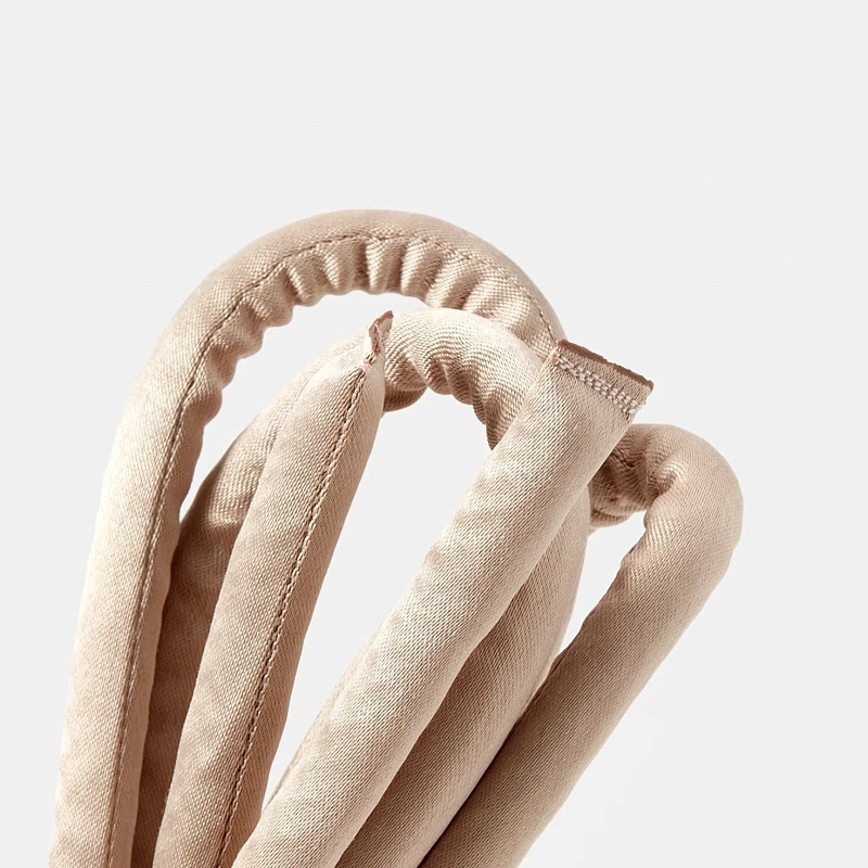 Мягкие бигуди из лебяжего пуха "Комплект jillas slim lite золотистый" по цене 690 ₽, размеры 200х150х25, для волос От каре до пояса