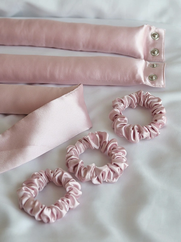 Мягкие бигуди из лебяжего пуха "Комплект jillas compact 300/34 светло-розовый" по цене 2&nbsp;590 ₽, размеры 215х175х75, для волос От лопаток до пояса