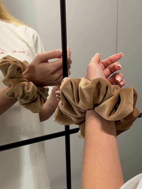 Резинка для волос jillas из велюра, L, светло-коричневый